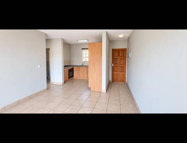 1 BEDROOM TOWNHOUSE FOR SALE IN KOSMOSDAL